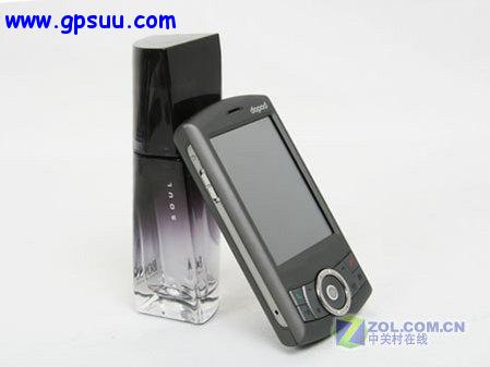 图为具有GPS导航功能的智能手机多普达P800 图为具有GPS导航功能的智能手机多普达P800