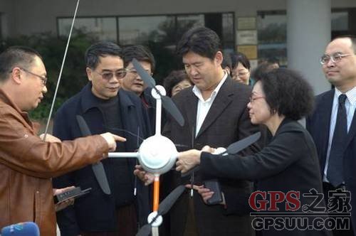 国土资源部副部长、国家测绘局局长徐德明到瑞图万方调研考察并题字留念